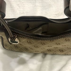 Dooney and Bourke purse- NICE!!